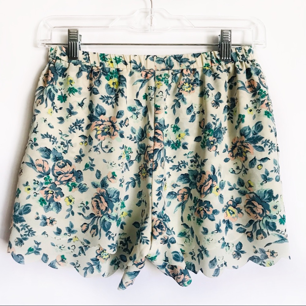 E BY ELOISE Floral Scalloped Hem Shorts Cream/Blue/Peach - Picture 9 of 12